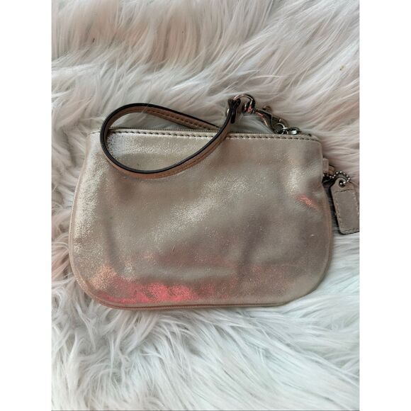 Coach Poppy Pearl Gold Metallic Wristlet Y2K - Picture 3 of 6